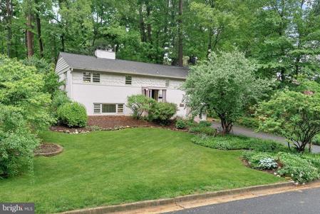 3608 WHISPERING LANE