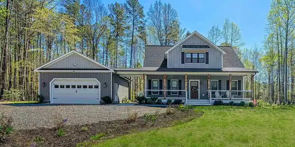 295 HEMLOCK LOOP