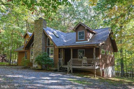 443 WOODLAND WAY