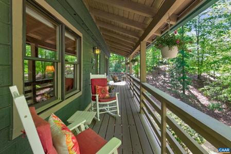 279 JEFFERSON DR