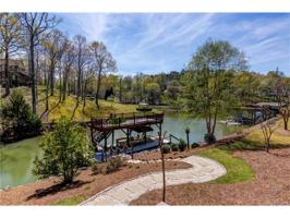 529 River Lake Court 