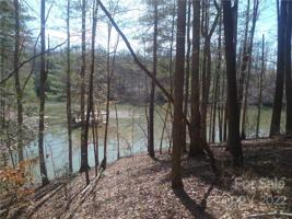 503 Larkhaven