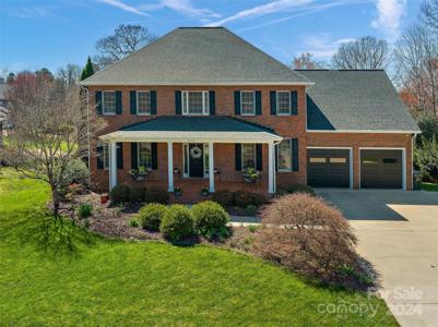 820 46th Ave Drive NE
