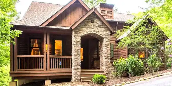 121 Woodbridge Drive