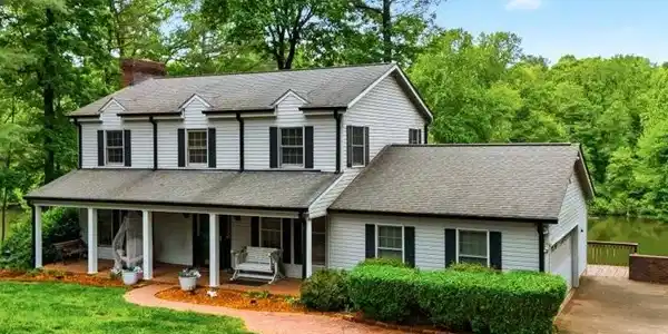6 Woodland Circle