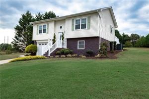17 Maple Drive