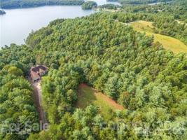 75 Lake Ridge