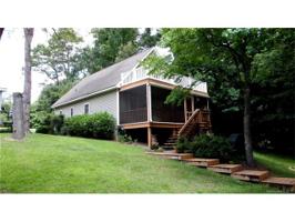 696 Springwood Drive 