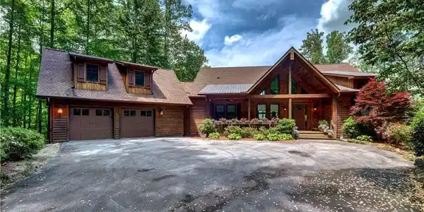 71 Fallsbrook Drive