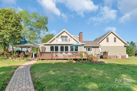 421 Tranquil Bay Circle