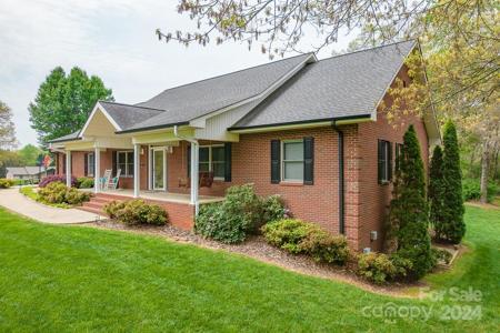 561 Westwood Lane