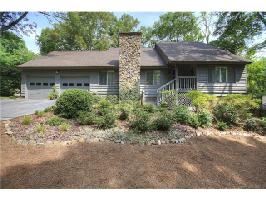 18 Tanglewood Road 