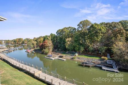 104 Pier 33 Drive