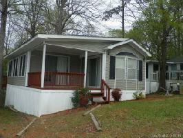 128 Oak Street 