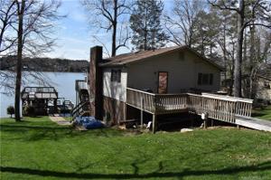 1058 Lakeshore Drive