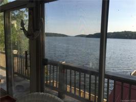 286 Shoreline Road