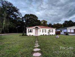 1124 Riverside
