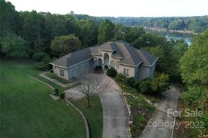 105 Laurel Cove