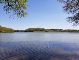 1.320 +/- acres OFF Lake James Road