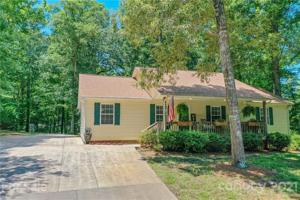 649 Roxboro