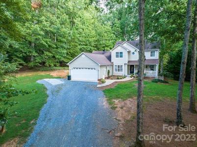 122 Roxboro-Court