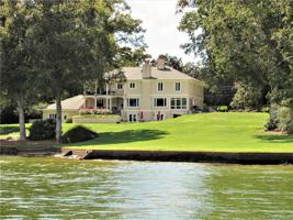 680 Fox Hollow
