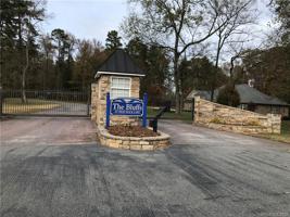 325 Bluff