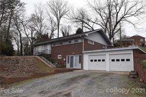 6637 Lakeshore Drive