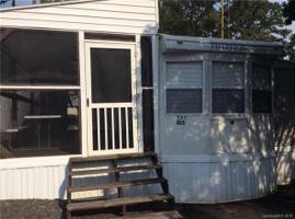 105 Hickory Circle