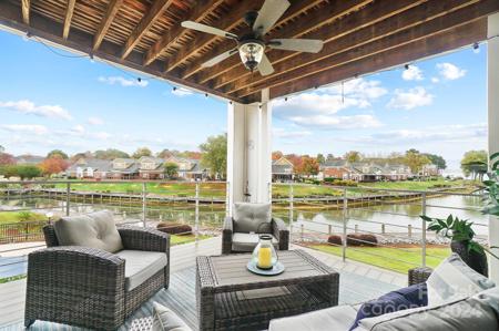 18621 Harborside Drive