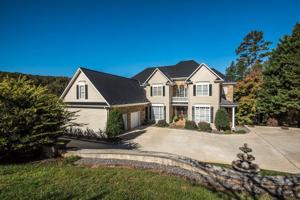 613 46th Ave Drive NE