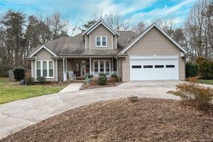 1336 33rd Ave Drive NE