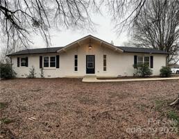 3915 Clay