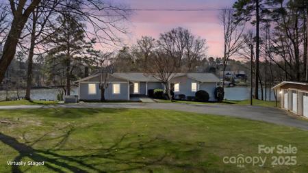 7326 Elmwood Lane