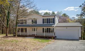221 Horseshoe Drive
