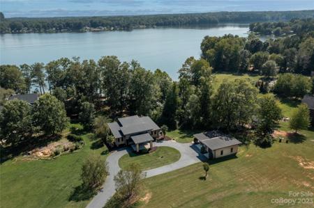 480 Lake Pointe Lane