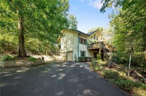 297 Bee Tree Point