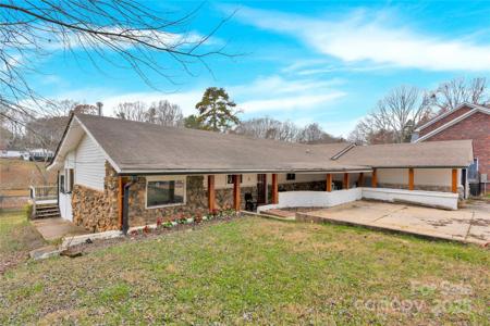 156 Hazelton Loop