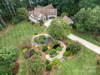 901 Sunset Pointe Drive