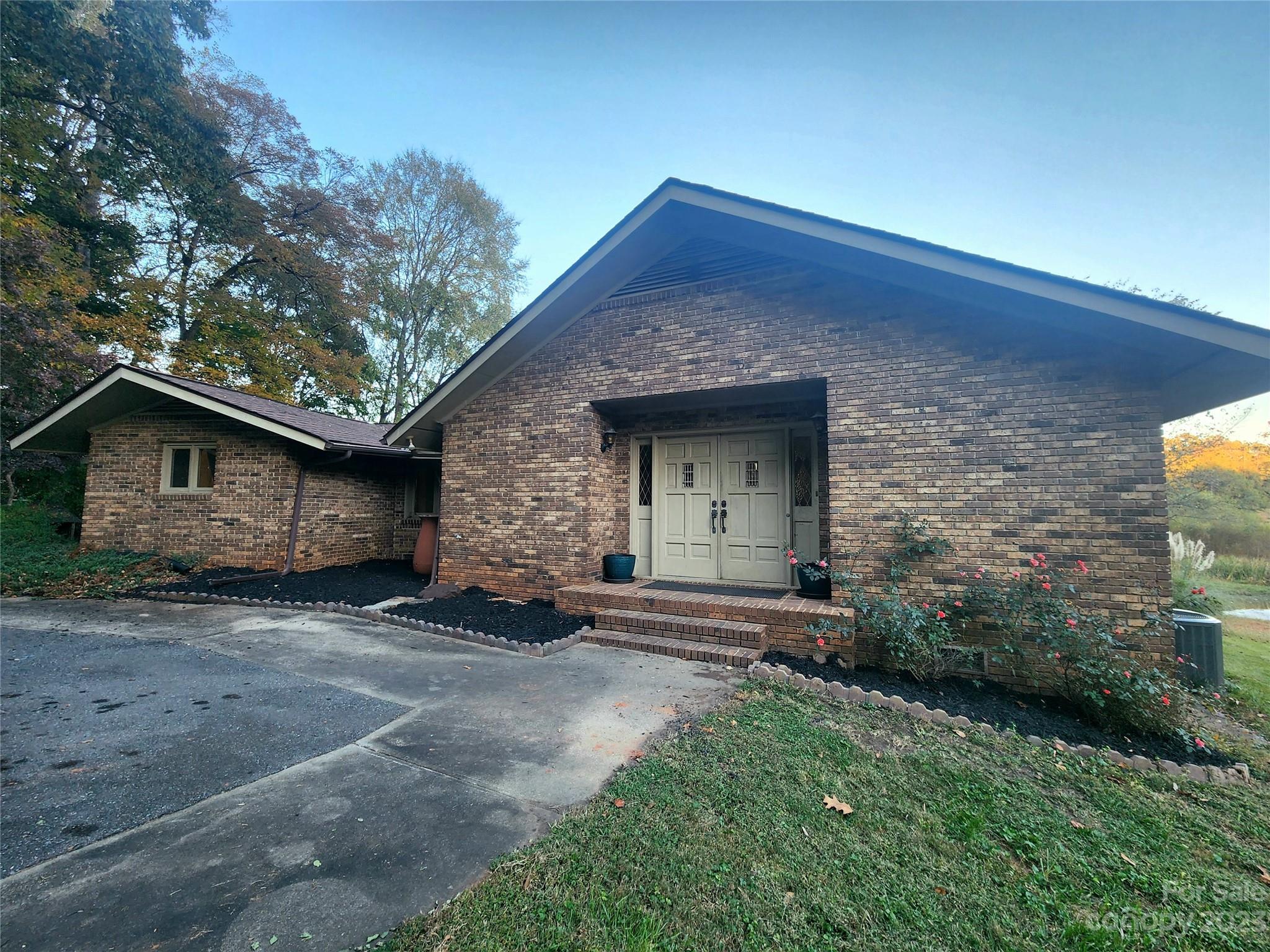 383 Lake Wylie Road, Belmont, NC lhrmls01867933