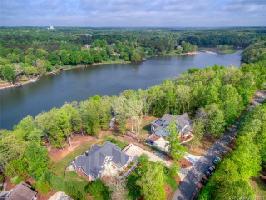 124 Ridgecrest Drive 