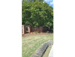 17A Channing Parkway