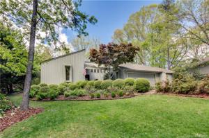 9 Hollyberry Woods