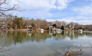 3724 Rivergrass