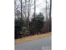 424/425 Lake Forest Drive