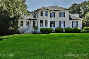 2825 Briar