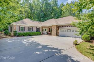 804 Creek Bluff