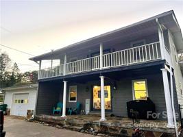 103 Curran Point