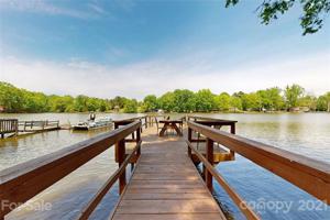 1749 Hickory Point Drive