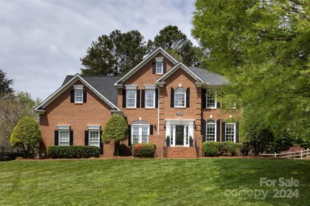 4407 Mountain Cove Drive